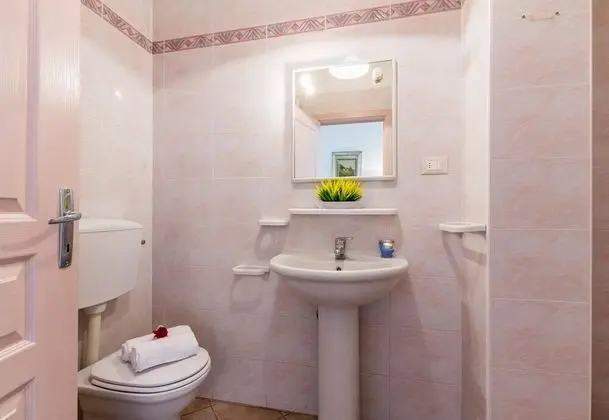 Family Apart Daire, 1 Çift Kişilik Yatak ve Çekyat (Daniela 4 100mt from sea)