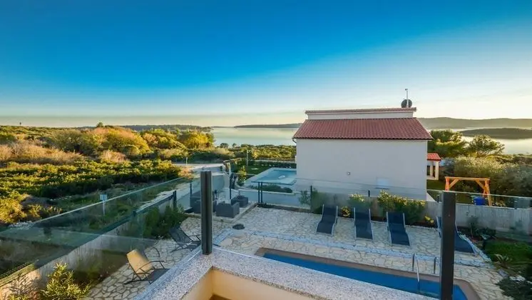 Villa, Kişiye Özel Havuzlu