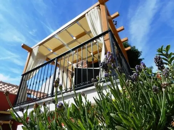 Ev (Daniela - sweet house near beach - H()