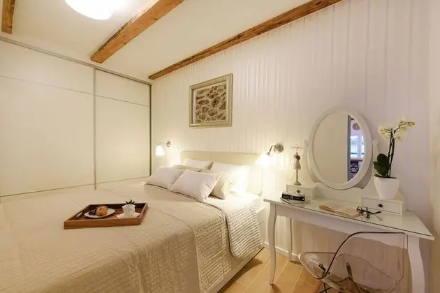 Ev (Daniela - sweet house near beach - H()