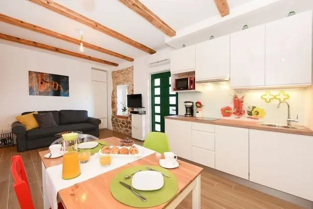 Ev (Daniela - sweet house near beach - H()