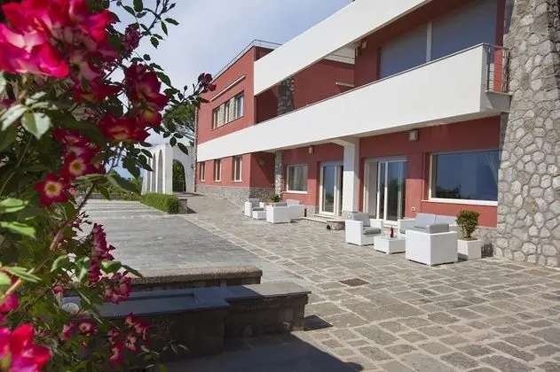 Villa, Sigara İçilebilir