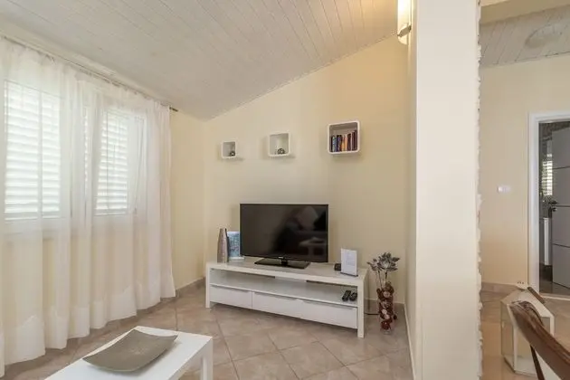 Apart Daire (Daniela - terrace with amazing sea vi)