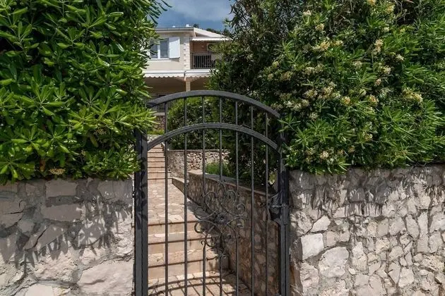 Apart Daire (Daniela - terrace with amazing sea vi)