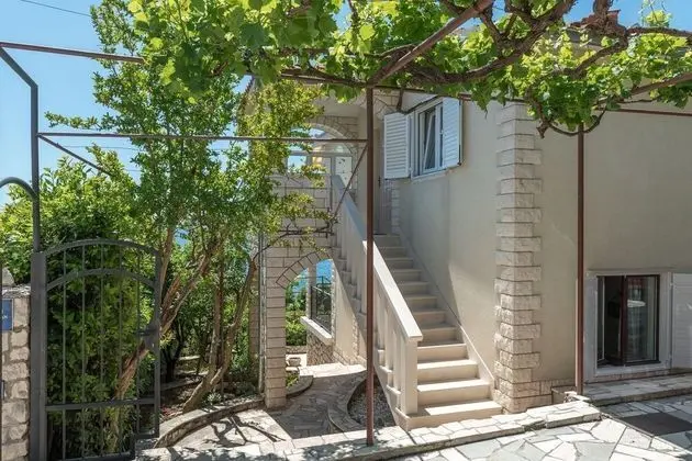 Apart Daire (Daniela - terrace with amazing sea vi)