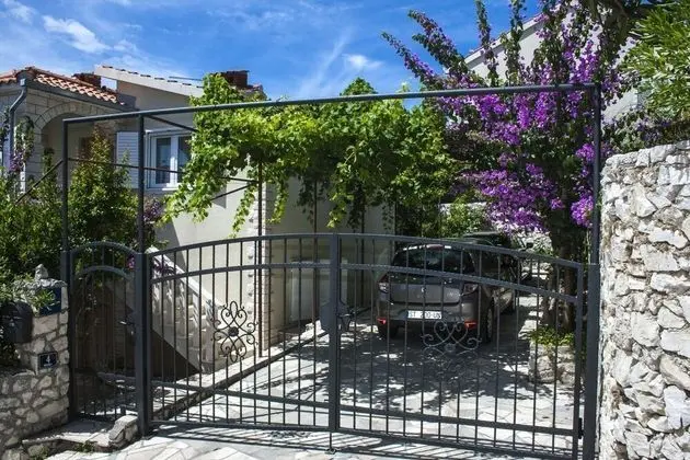 Apart Daire (Daniela - terrace with amazing sea vi)