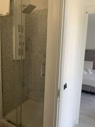 Tek Büyük Yataklı Oda, Banyolu/Duşlu