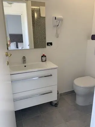 Tek Büyük Yataklı Oda, Banyolu/Duşlu