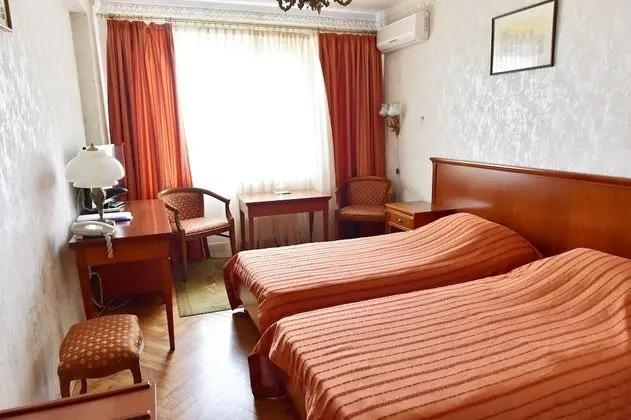 Standard Tek Büyük veya İki Ayrı Yataklı Oda