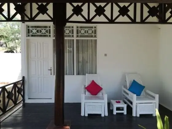 Standard Kır Evi, Veranda