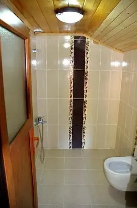 Üç Kişilik Oda