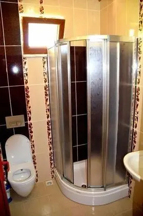 Üç Kişilik Oda