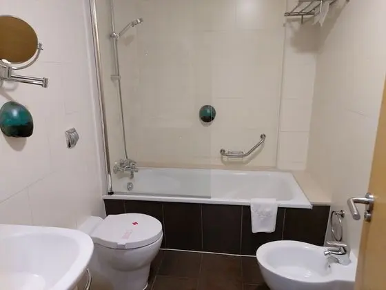 Tek Büyük Yataklı Oda (2 Adults and 1 Child)