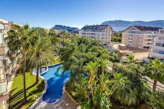 Tek Büyük Yataklı Oda, Balkon, Bahçe Manzaralı