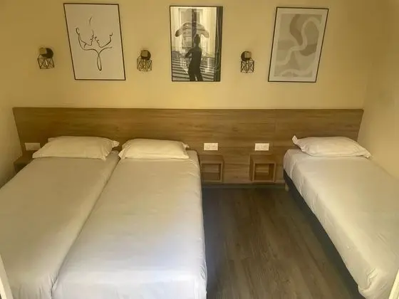 Üç Kişilik Oda