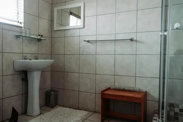 Business Tek Büyük Yataklı Oda
