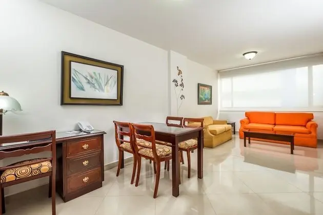 Junior Süit, 1 Büyük (Queen) Boy Yatak ve Çekyat