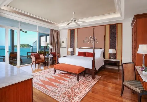 Grand Viceroy Sea View