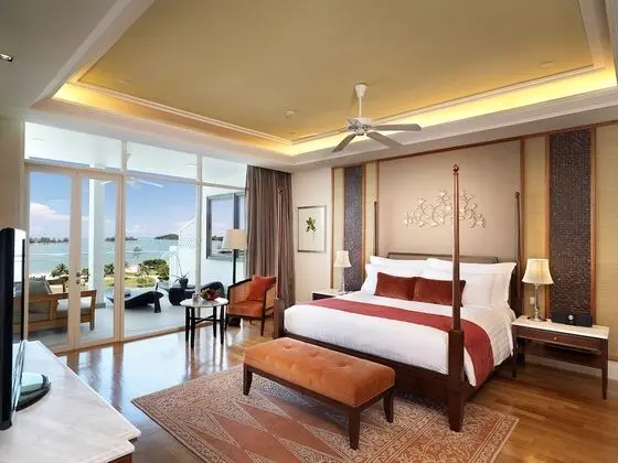 Grand Viceroy Sea View
