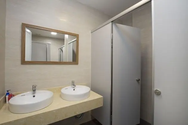 Comfort Üç Kişilik Oda (Shower)