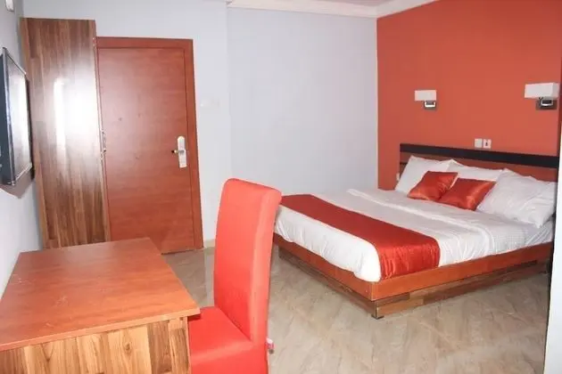 Deluxe Tek Büyük Yataklı Oda