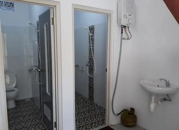Tek Büyük Yataklı Oda, Ortak Banyo