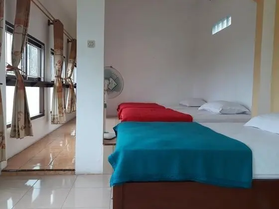 Üç Kişilik Oda, Ortak Banyo