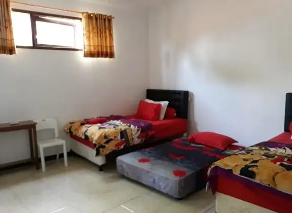Üç Kişilik Oda, Ortak Banyo