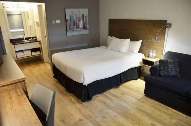 Standard Oda, 1 Büyük (Queen) Boy Yatak ve Çekyat, Sigara İçilmez (with Sofabed)