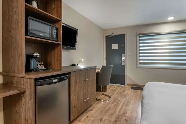 Standard Oda, 1 En Büyük (King) Boy Yatak, Engellilere Uygun, Sigara İçilmez (Walk-in Shower)