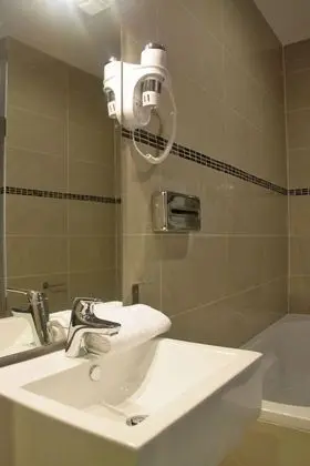 Executive Tek Büyük veya İki Ayrı Yataklı Oda