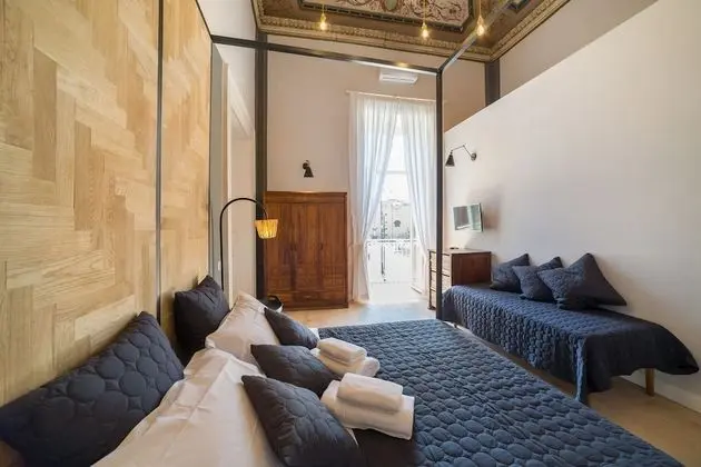Deluxe Üç Kişilik Oda, Şehir Manzaralı