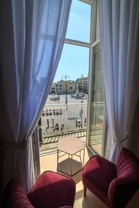 Deluxe Üç Kişilik Oda, Şehir Manzaralı
