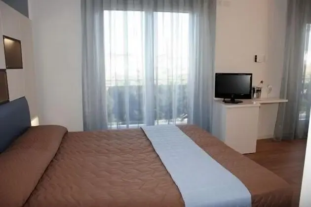 Comfort Tek Büyük veya İki Ayrı Yataklı Oda