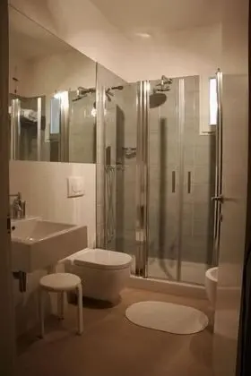 Comfort Tek Büyük veya İki Ayrı Yataklı Oda