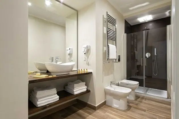 Comfort Tek Büyük Yataklı Oda