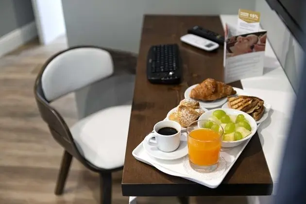 Comfort Tek Büyük Yataklı Oda