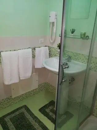 Comfort Tek Büyük Yataklı Oda, Banyolu/Duşlu