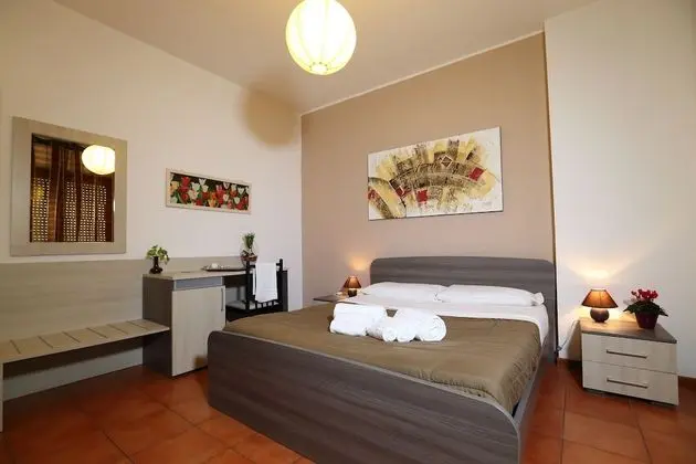 Classic Tek Büyük Yataklı Oda, Ortak Banyo, Şehir Manzaralı (Cattedrale)