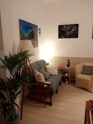 Standard Tek Büyük Yataklı Oda, Ortak Banyo, Şehir Manzaralı (Politeama)