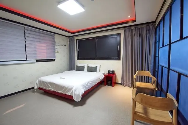 Deluxe Tek Büyük Yataklı Oda