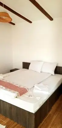 Traditional İki Ayrı Yataklı Oda