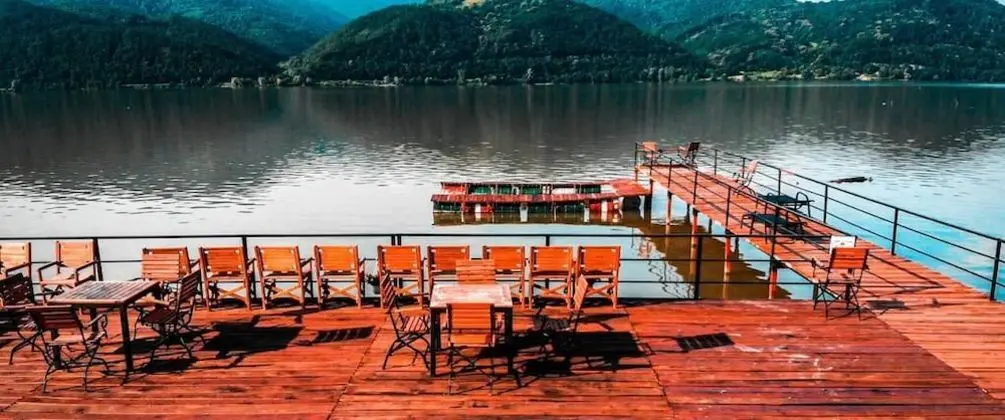 Traditional Tek Büyük Yataklı Oda