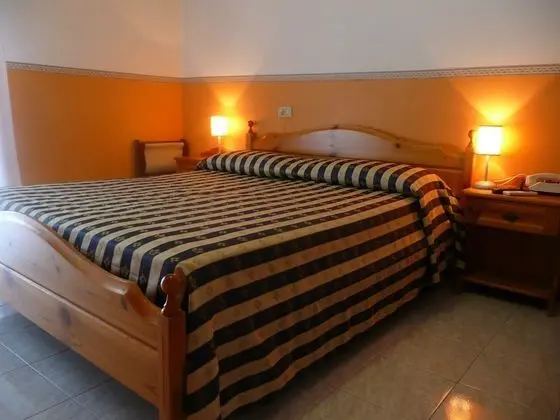 Standard Tek Büyük veya İki Ayrı Yataklı Oda