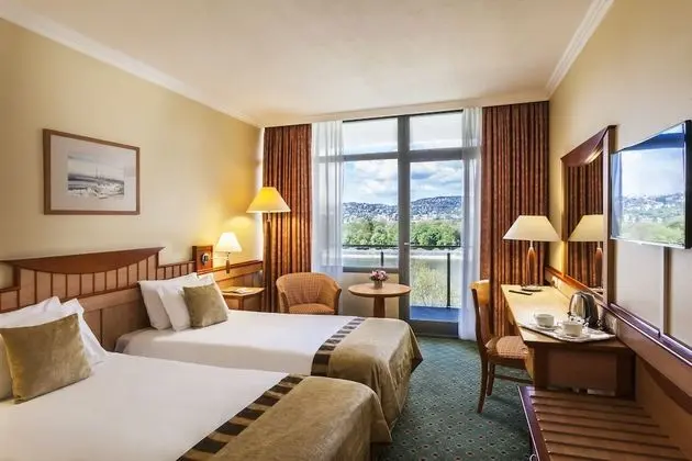 Premium İki Ayrı Yataklı Oda, Balkon, Nehir Manzaralı