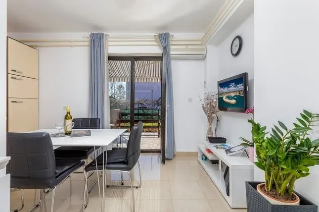 Apart Daire, 2 Yatak Odası, Teras (A1)