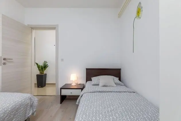 Apart Daire, 2 Yatak Odası, Teras (A1)