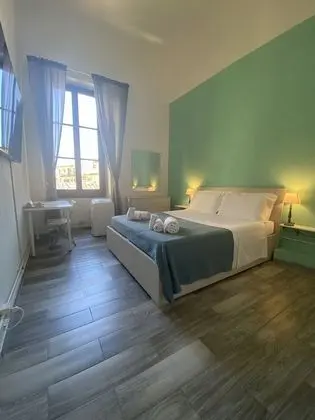 Tek Büyük Yataklı Oda