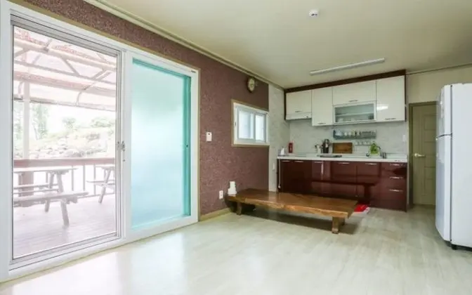 Oda (Unshared House (Unshared House))