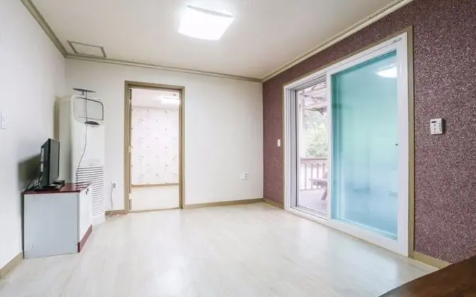 Oda (Unshared House (Unshared House))